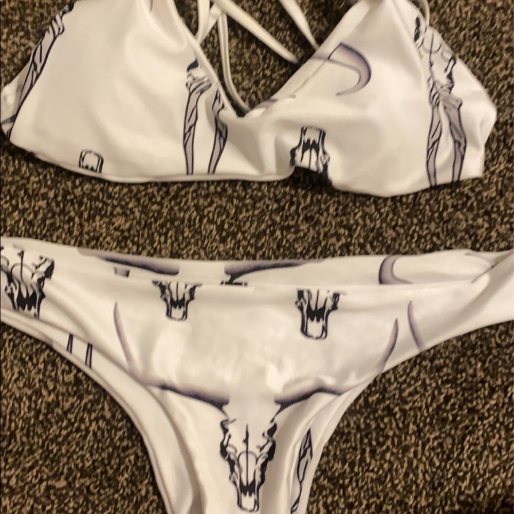 Bull skull bikini